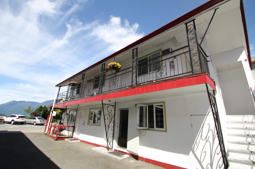 Harrison Spa Motel Harrison Hot Springs Extérieur photo