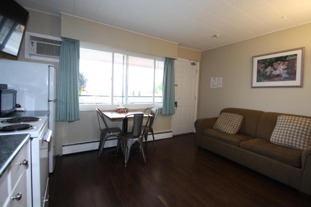 Harrison Spa Motel Harrison Hot Springs Extérieur photo