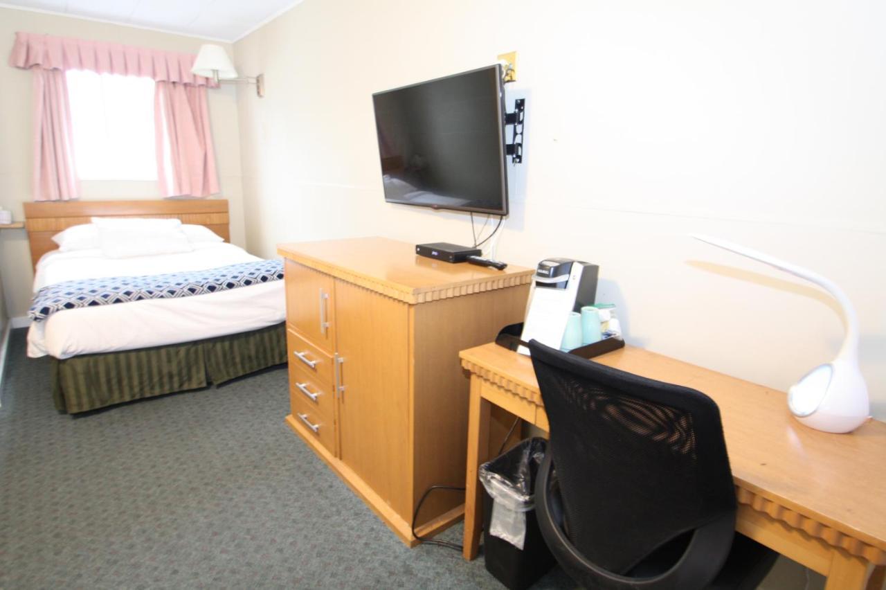 Harrison Spa Motel Harrison Hot Springs Extérieur photo